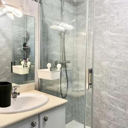 Les Oyats - T3 Renove 55m², Balcon Sud & Parking - Centre-ville Mae-9734 דירה ארסשון