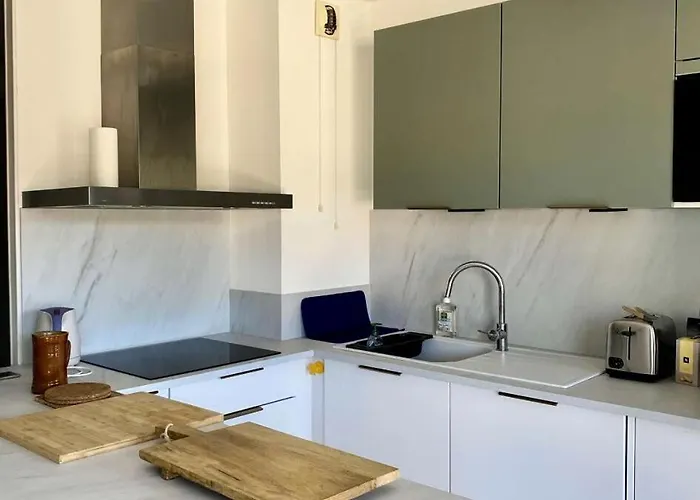 Les Oyats - T3 Renove 55m², Balcon Sud & Parking - Centre-ville Mae-9734 アパート